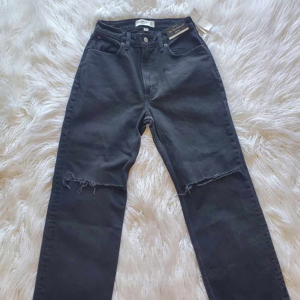 Abercrombie & Fitch High Rise The 90's Relaxed Distressed Jeans ✨️NEW - Picture 3 of 12